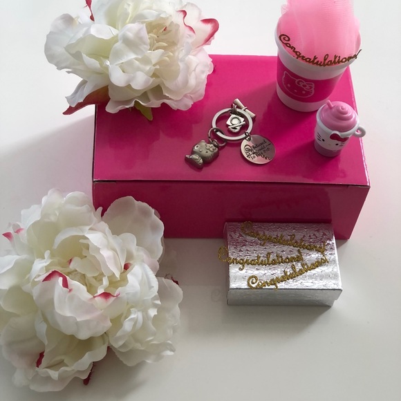 Hello Kitty Keychain Combo Set - Picture 2 of 4